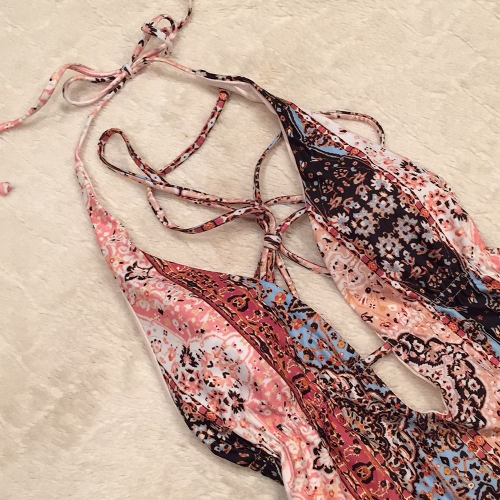 L*Space Pamela plunging keyhole cheeky one piece - Picture 6 of 8